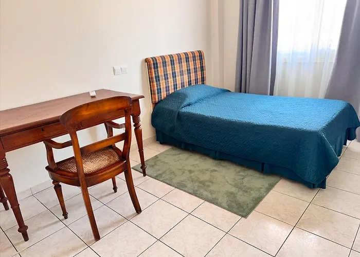 Family House アパート